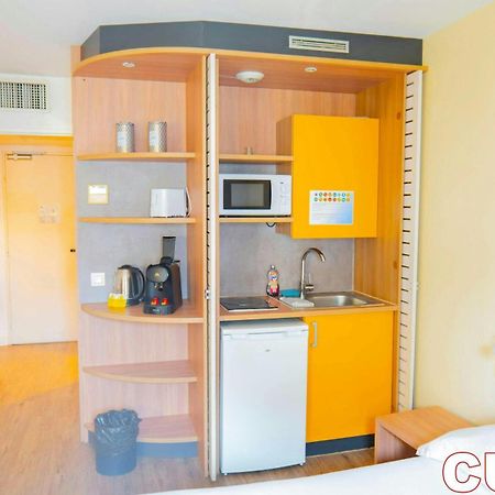 Paris Retreat 5 Minutes From Hoche Metroparking Apartment Pantin Exterior photo